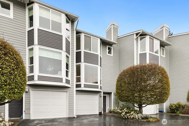 Property photo for 3835 25th Avenue W, Seattle