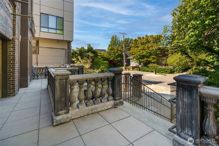 Property photo for 1122 Broadway E #301, Seattle photo 8