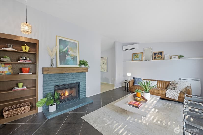 Property photo for 9907 74th Street SW, Lakewood photo 3