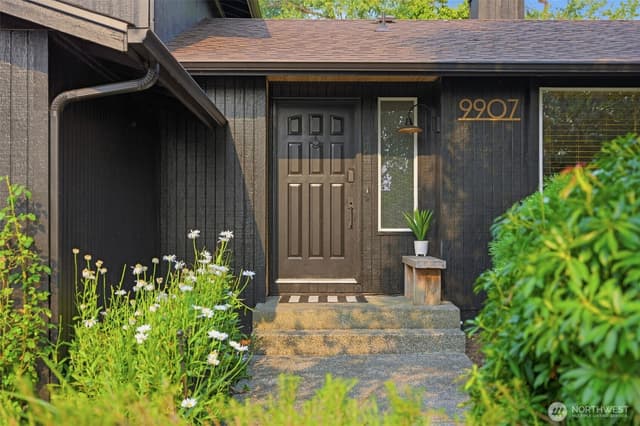 Property photo for 9907 74th Street SW, Lakewood photo 2