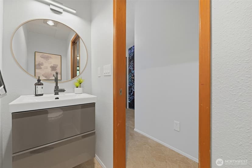 Property photo for 9907 74th Street SW, Lakewood photo 12