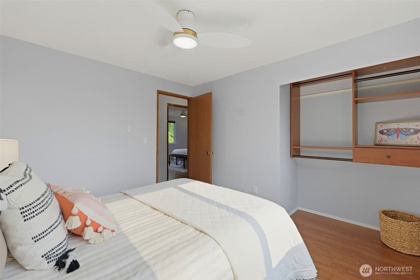 Property photo for 9907 74th Street SW, Lakewood photo 21