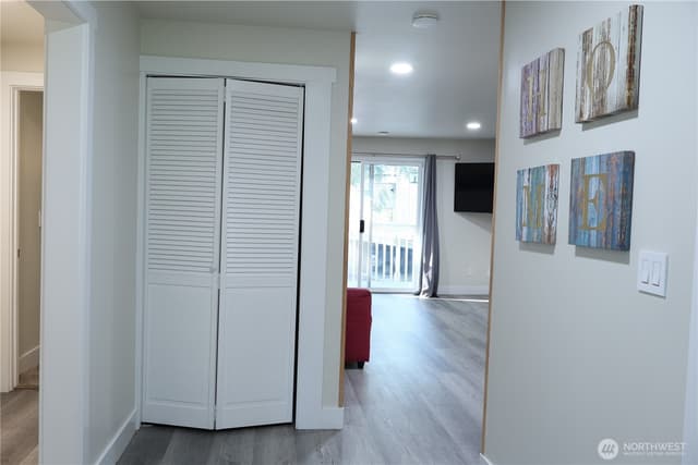 Property photo for 14517 NE 40th Street #F103, Bellevue photo 4