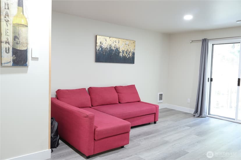 Property photo for 14517 NE 40th Street #F103, Bellevue photo 6