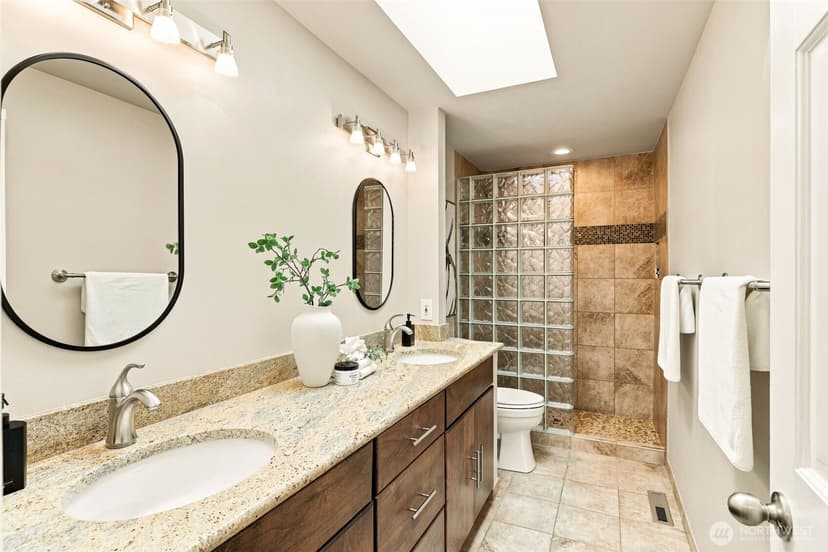 Property photo for 4025 262nd Place SE, Sammamish photo 26