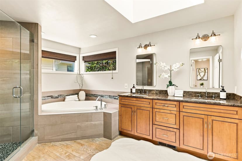Property photo for 4025 262nd Place SE, Sammamish photo 6
