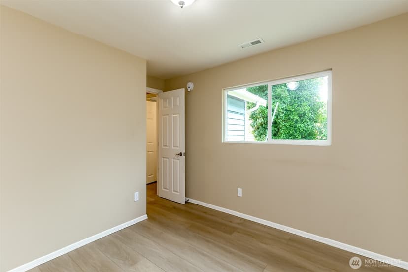 Property photo for 11049 18th Avenue SW, Seattle photo 20