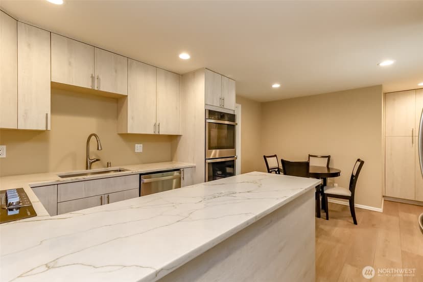 Property photo for 11049 18th Avenue SW, Seattle photo 10