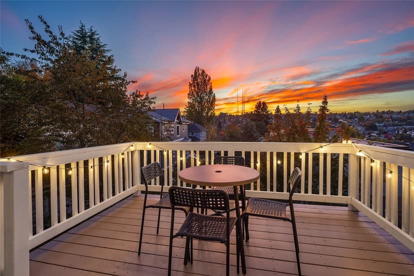 Property photo for 1627 33rd Avenue, Seattle photo 5