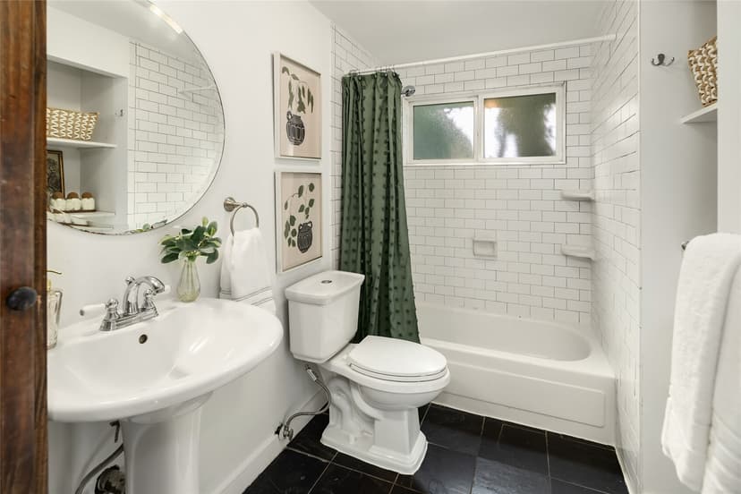 Property photo for 1627 33rd Avenue, Seattle photo 21
