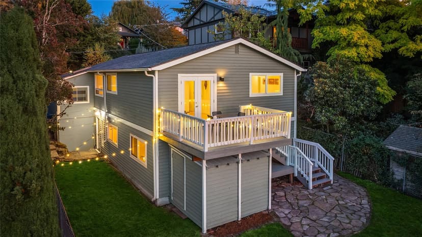 Property photo for 1627 33rd Avenue, Seattle photo 4