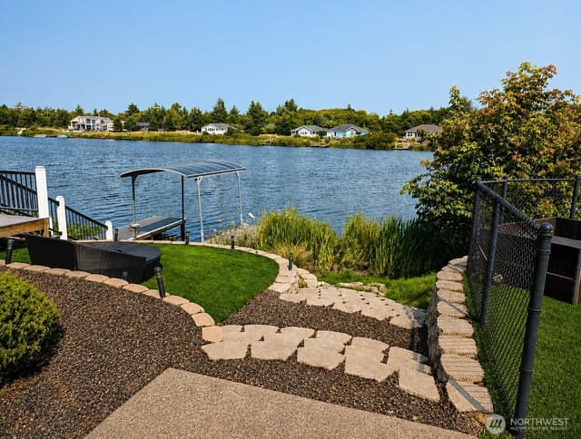 Property photo for 570 Weatherwax Loop NE, Ocean Shores photo 4