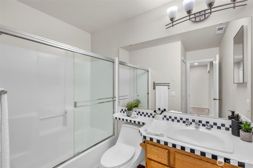 Property photo for 10518 157th Avenue NE, Redmond photo 22