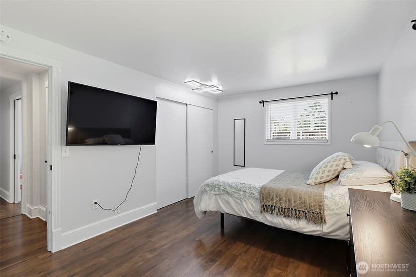 Property photo for 914 S 30th Place, Renton photo 8