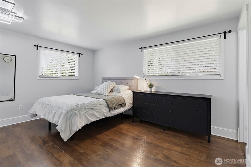 Property photo for 914 S 30th Place, Renton photo 30