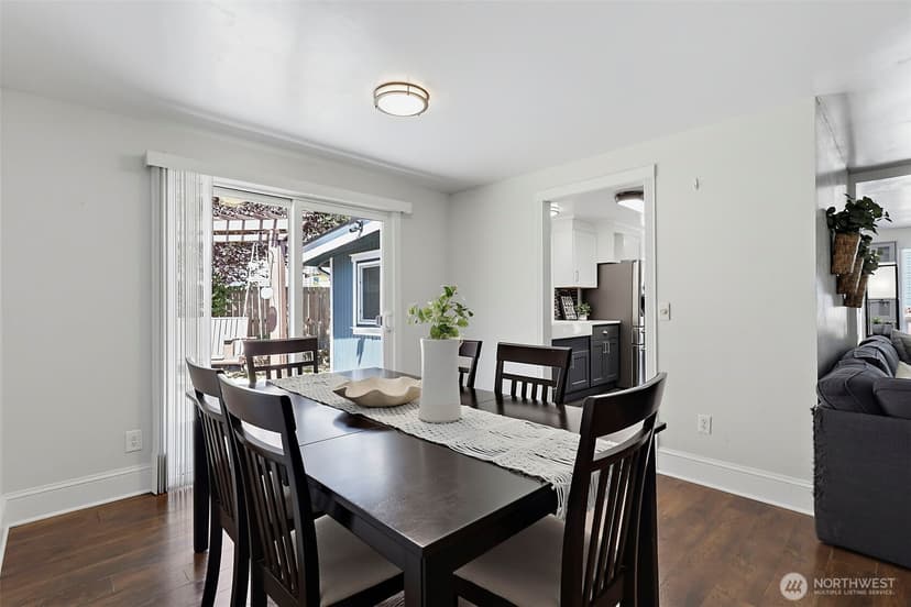 Property photo for 914 S 30th Place, Renton photo 21