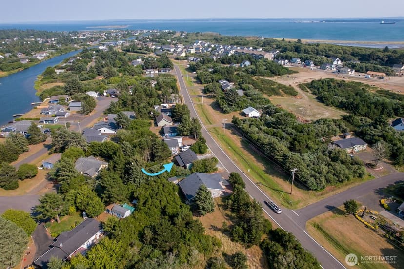 Property photo for 320 Marine View Drive SW, Ocean Shores photo 17