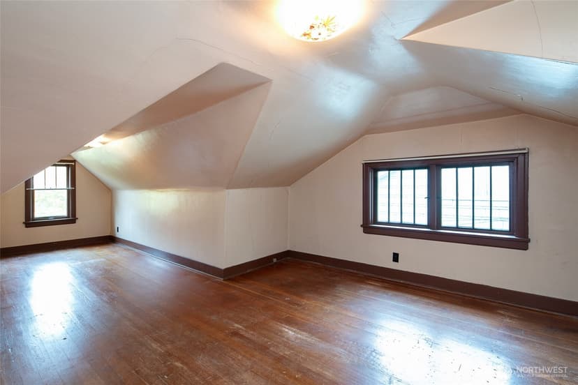 Property photo for 6016 34th Avenue NE, Seattle photo 10