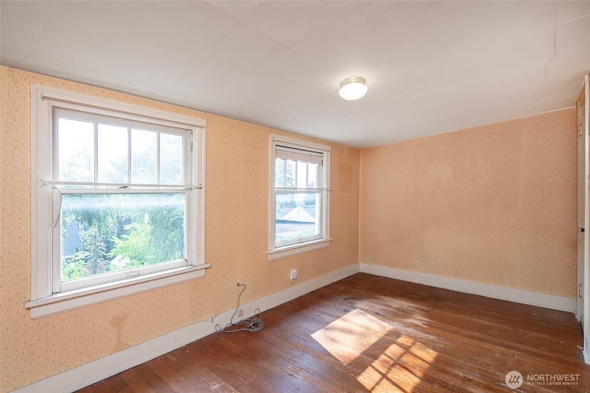 Property photo for 6016 34th Avenue NE, Seattle photo 9