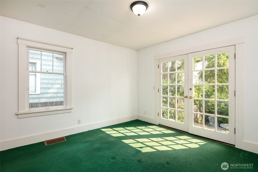 Property photo for 6016 34th Avenue NE, Seattle photo 12