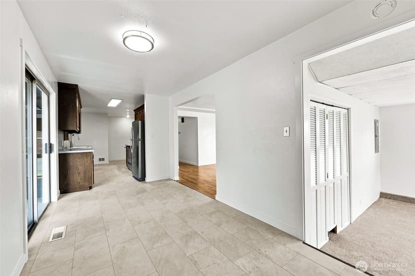 Property photo for 1422 115th Street S, Tacoma photo 6