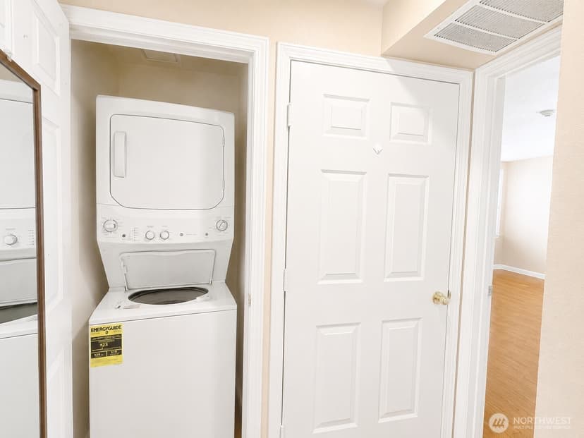 Property photo for 18523 68th Street #205, Kenmore photo 11