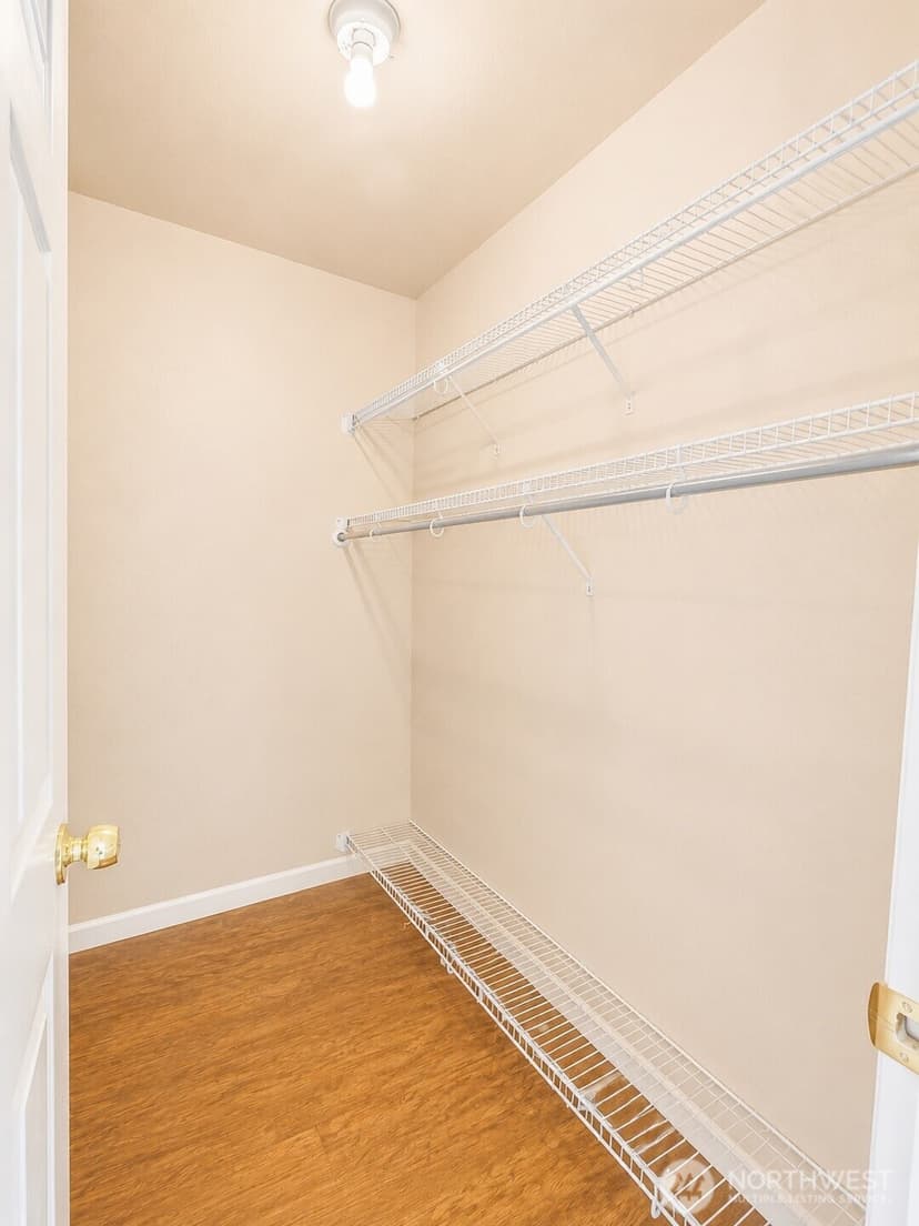 Property photo for 18523 68th Street #205, Kenmore photo 10