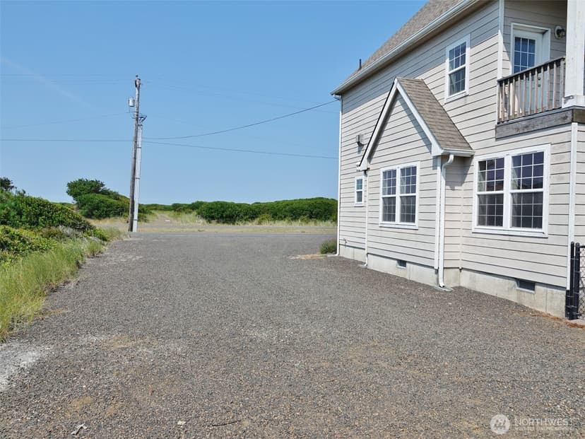 Property photo for 1066 Ocean Shores Boulevard SW, Ocean Shores photo 5