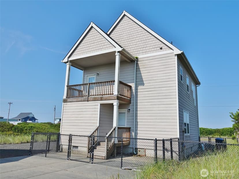 Property photo for 1066 Ocean Shores Boulevard SW, Ocean Shores photo 6