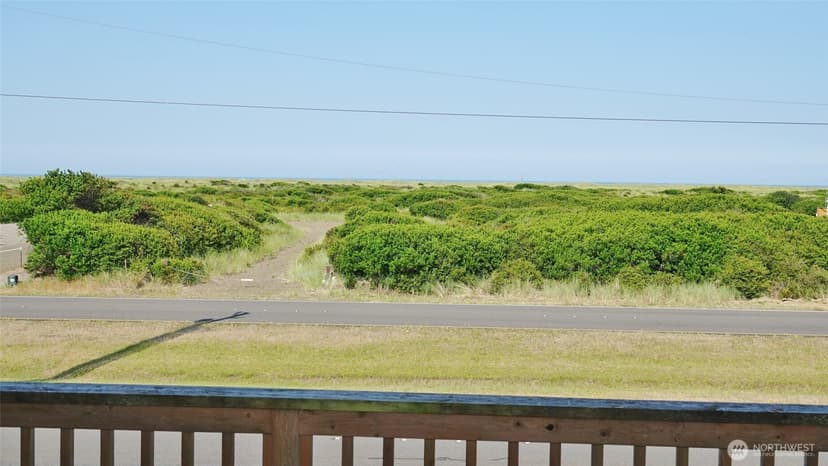 Property photo for 1066 Ocean Shores Boulevard SW, Ocean Shores photo 16