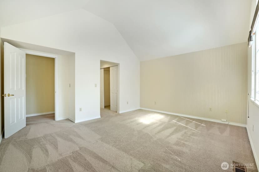 Property photo for 10063 Wallingford Avenue N, Seattle photo 15
