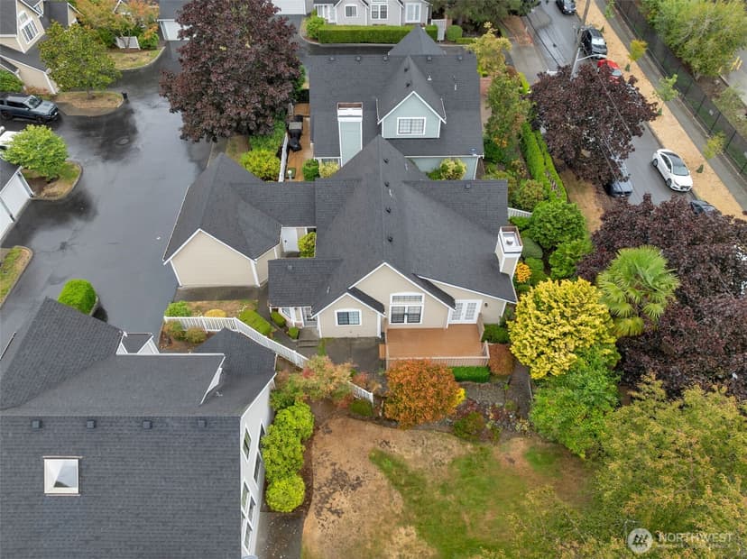 Property photo for 10063 Wallingford Avenue N, Seattle photo 35