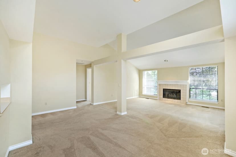 Property photo for 10063 Wallingford Avenue N, Seattle photo 8