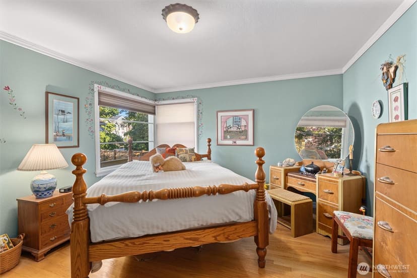 Property photo for 310 NW 75th Street, Seattle photo 10