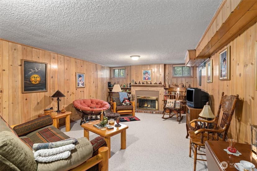 Property photo for 310 NW 75th Street, Seattle photo 14