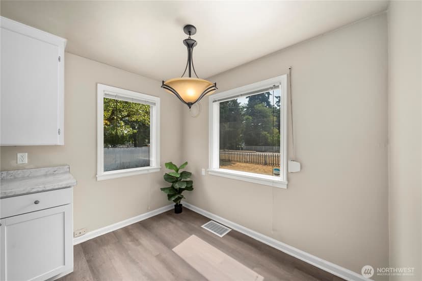 Property photo for 6423 100th Street SW, Lakewood photo 7