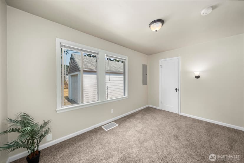 Property photo for 6423 100th Street SW, Lakewood photo 13