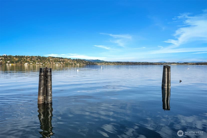 Property photo for 8418 Island Drive S, Seattle photo 33