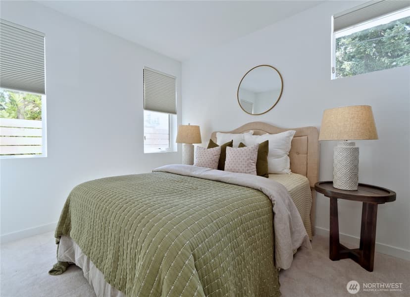 Property photo for 435 19th Avenue E, Seattle photo 14