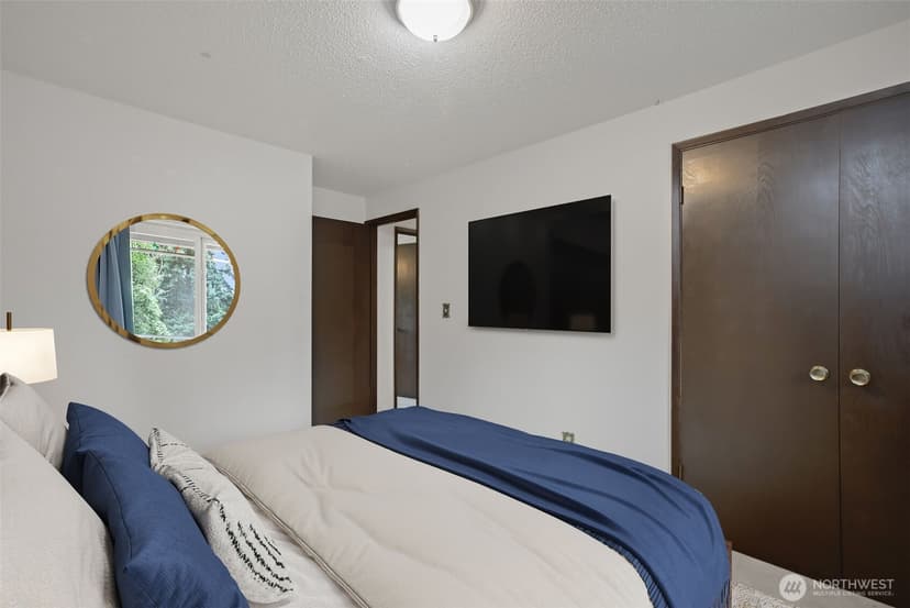 Property photo for 14309 11th Avenue S, Tacoma photo 9