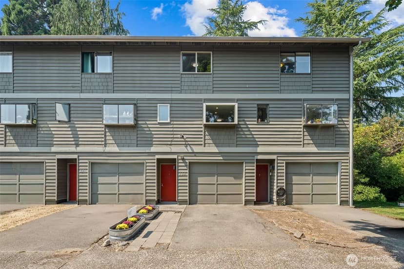 Property photo for 702 NW 189th Lane, Shoreline photo 21