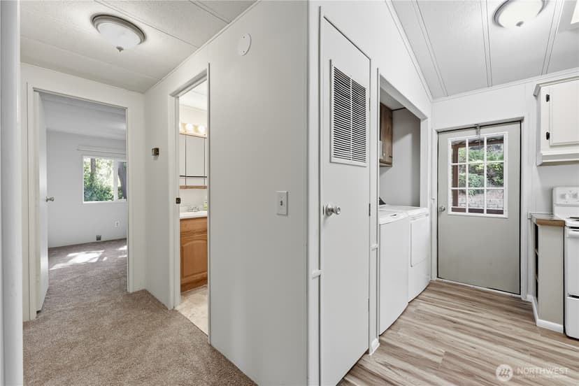 Property photo for 600 Lincoln Road NE #9, Poulsbo photo 9
