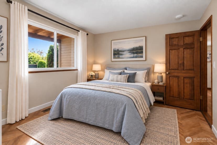 Property photo for 242 W Lake Sammamish Parkway SE, Bellevue photo 24