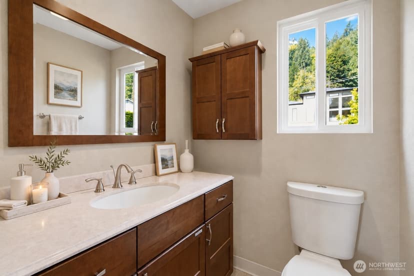 Property photo for 242 W Lake Sammamish Parkway SE, Bellevue photo 17