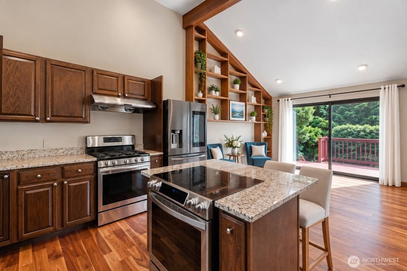 Property photo for 242 W Lake Sammamish Parkway SE, Bellevue photo 15