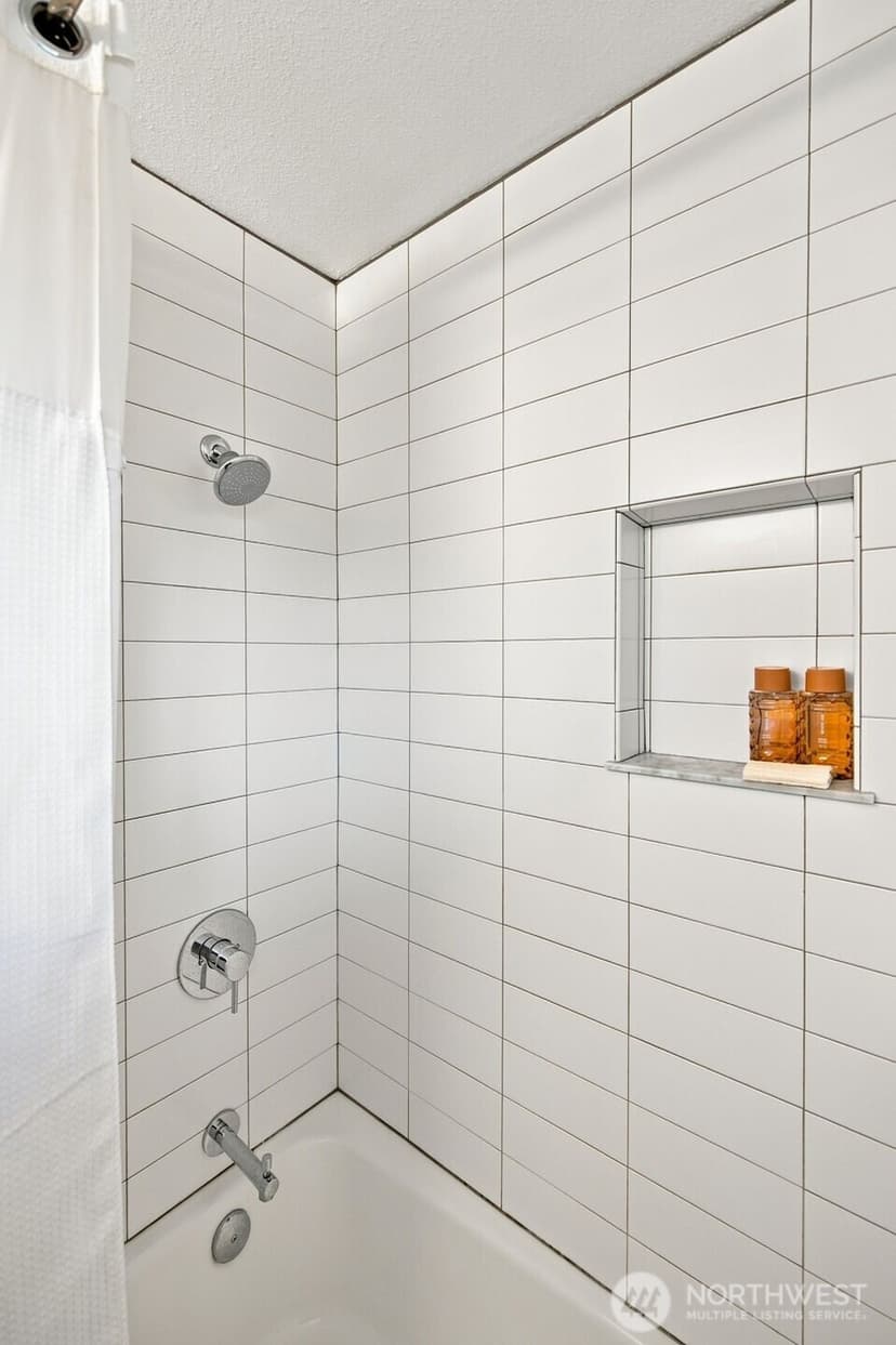Property photo for 4511 Cascadia Avenue S, Seattle photo 17