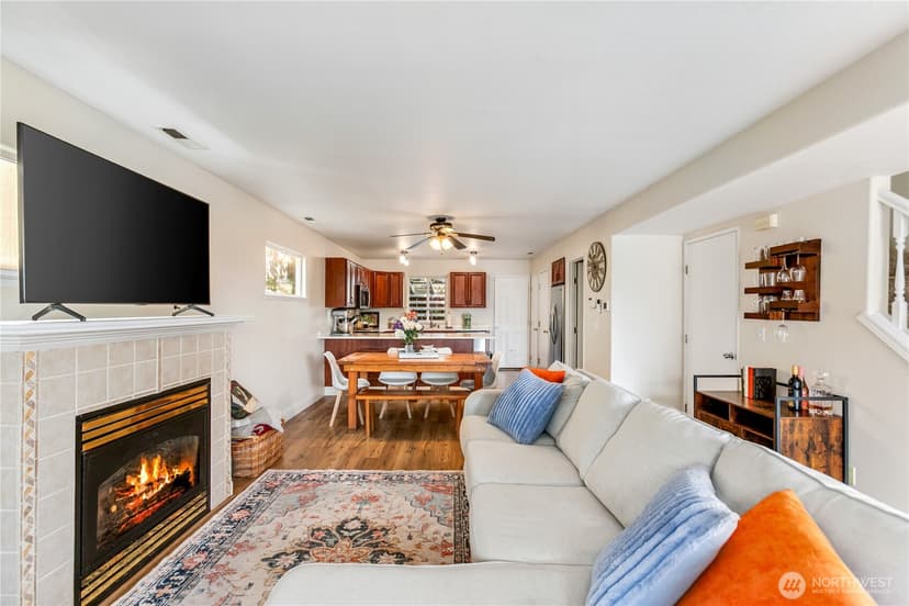Property photo for 3964 Broadmoor Loop NE, Bremerton photo 4