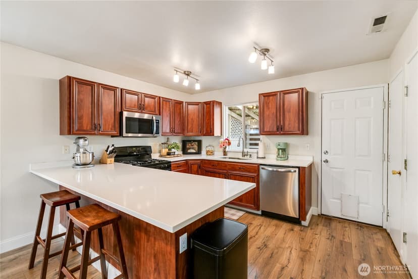 Property photo for 3964 Broadmoor Loop NE, Bremerton photo 9