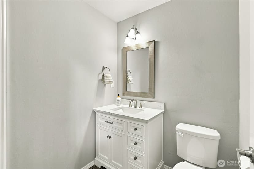 Property photo for 6805 59th Place NE, Marysville photo 19