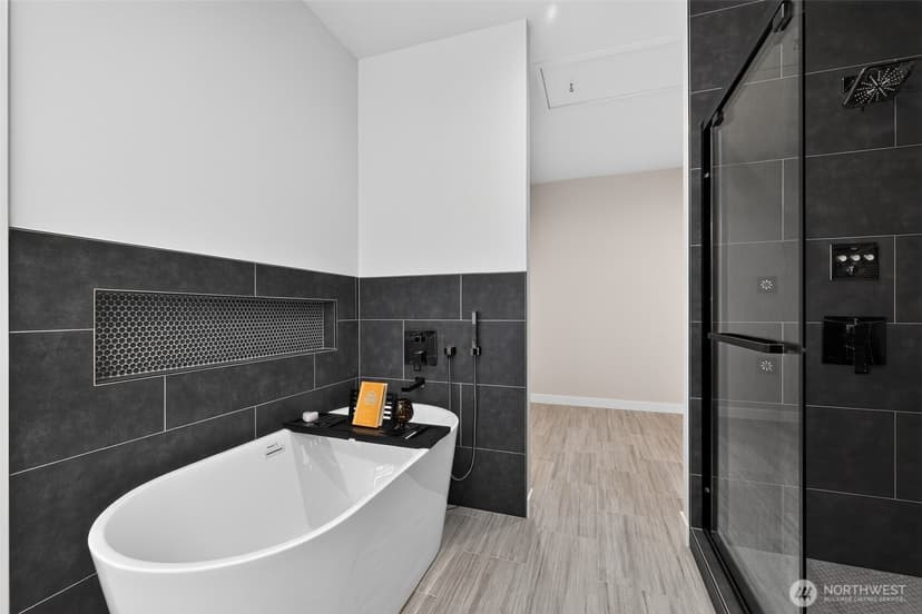Property photo for 17430 Interurban Boulevard, Snohomish photo 19